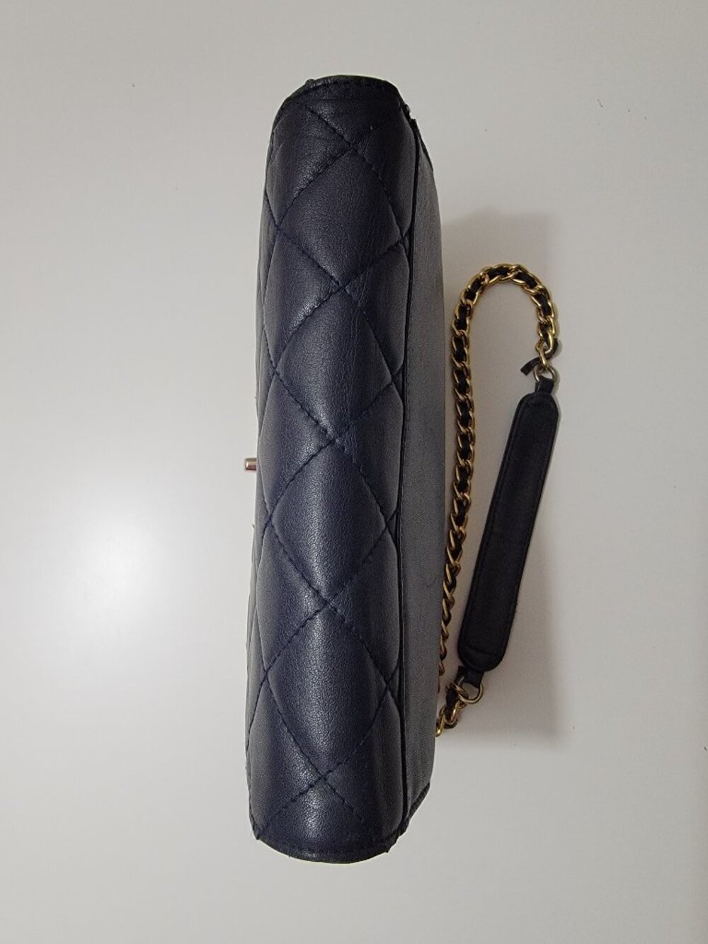 Giani Bernini Navy Quilted Leather Flap Crossbody Bag Gold Chain Strap Purse - Picture 7 of 12